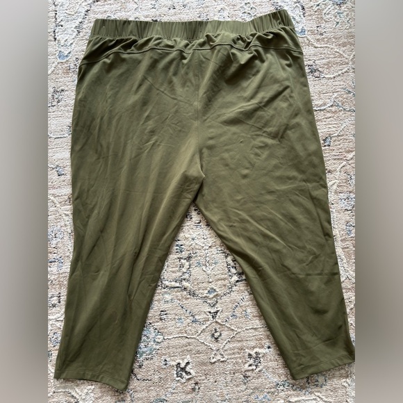 Old Navy Women's Size 4X Olive Green High Rise Slim Taper Pants Go Dry - Picture 2 of 6